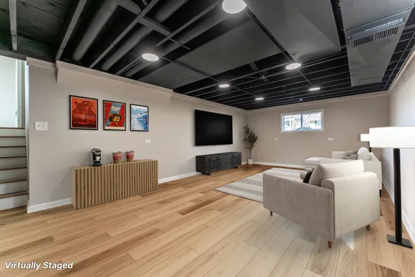 $725,000 | 646 Babcock Avenue, Elmhurst, IL 60126
