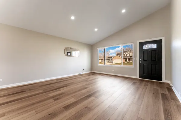 $725,000 | 646 Babcock Avenue, Elmhurst, IL 60126