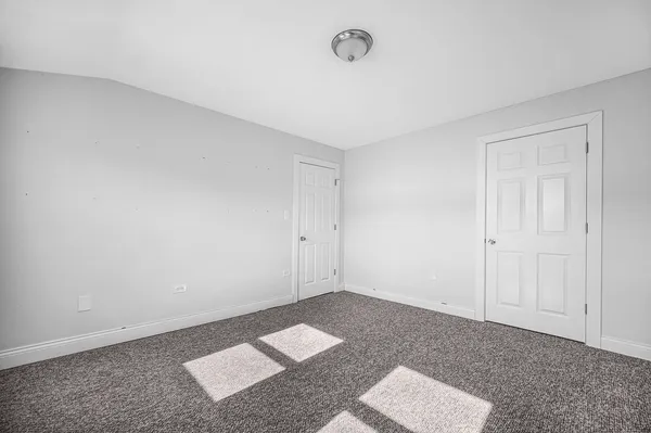 $2,700 | 3121 North Southport Avenue, Unit 1R, Chicago, IL 60657