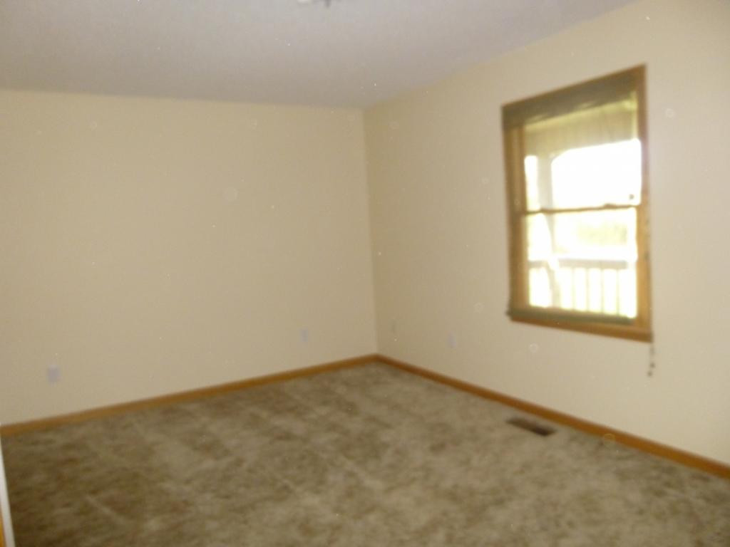 3660 West Pines Road Greeneville, TN 37745 - Photo 8 of 26 2 of 3 Bedrooms