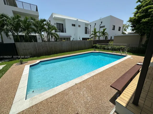 $4,750 | 3050 Southwest 21st Street, Miami, FL 33145