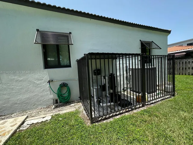 $4,750 | 3050 Southwest 21st Street, Miami, FL 33145