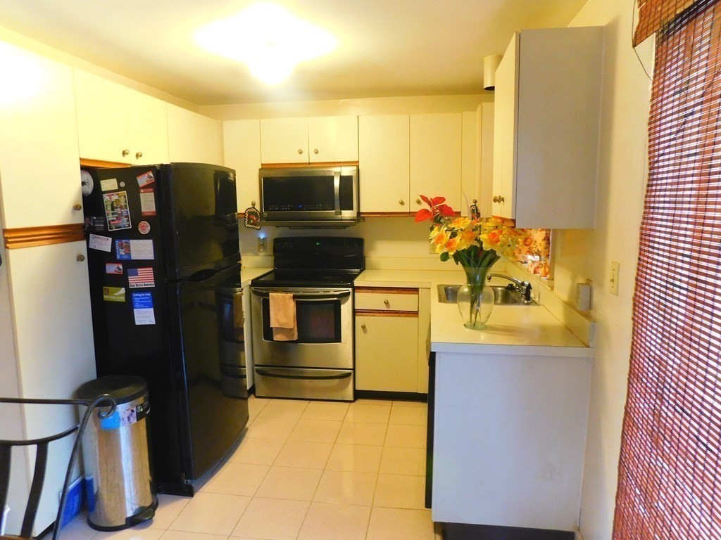 35 Victoria Heights Road, Unit 35 Boston, MA 02136 - Photo 9 of 14 Gallery Image 9