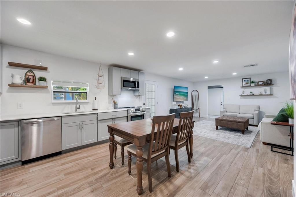 2432 Lake Avenue Naples, FL 34112 - Photo 12 of 37