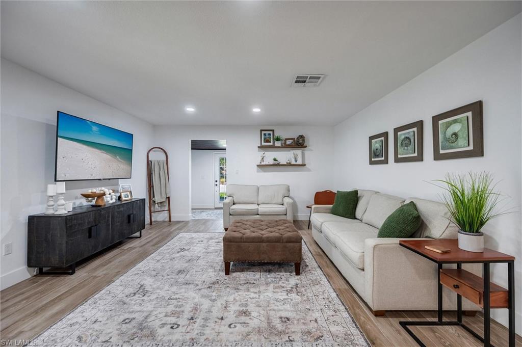 2432 Lake Avenue Naples, FL 34112 - Photo 13 of 37