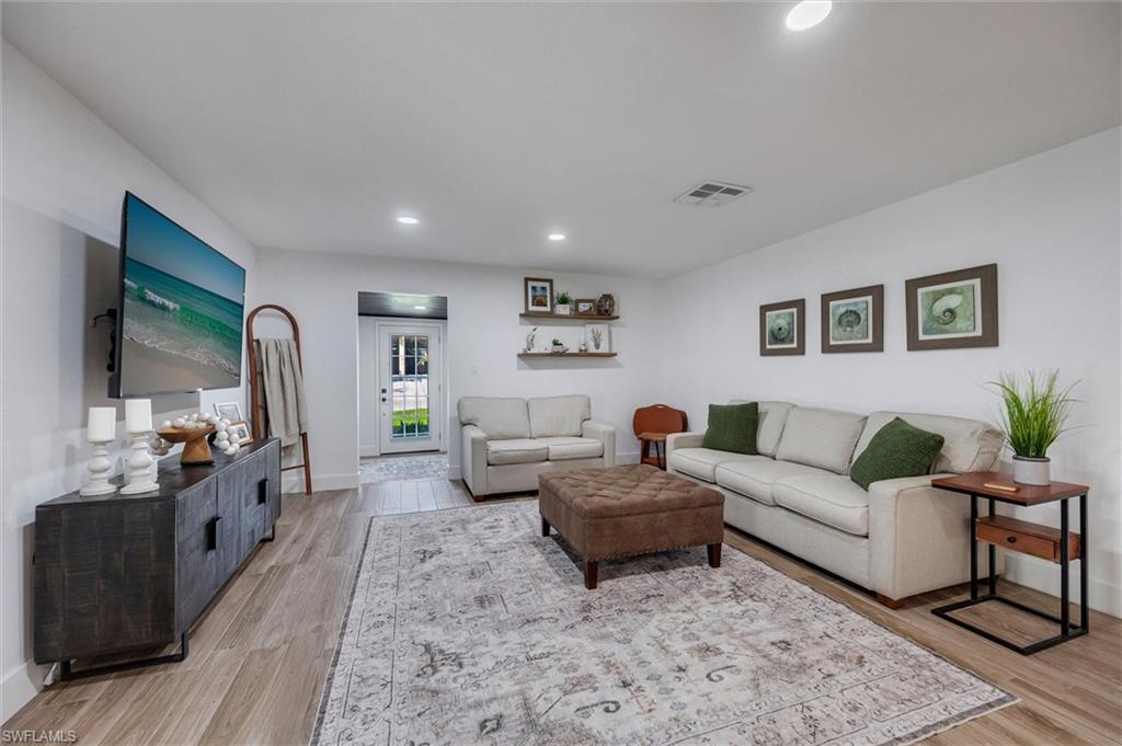 2432 Lake Avenue Naples, FL 34112 - Photo 14 of 37