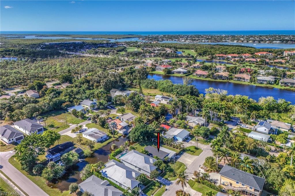 2432 Lake Avenue Naples, FL 34112 - Photo 2 of 37