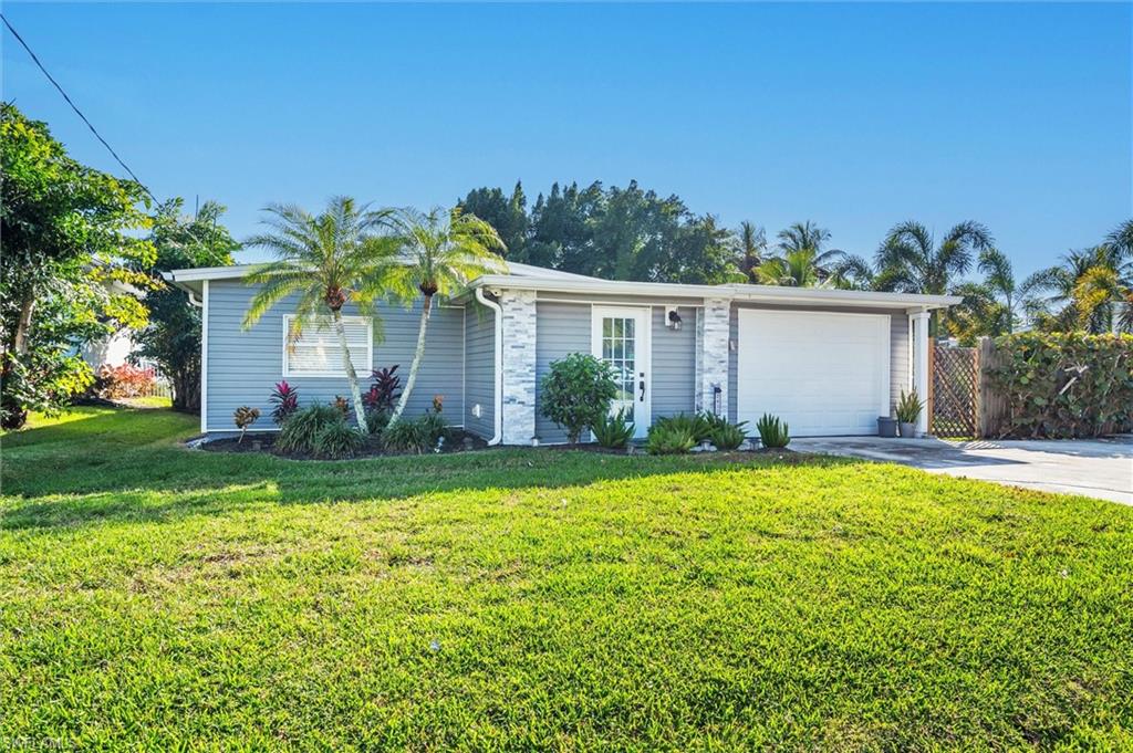 2432 Lake Avenue Naples, FL 34112 - Photo 29 of 37