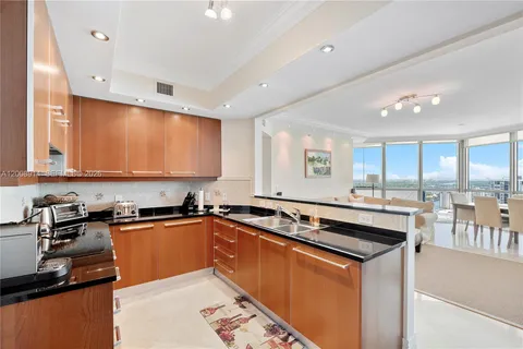 $1,550,000 | 3101 South Ocean Drive, Unit 2705, Hollywood, FL 33019