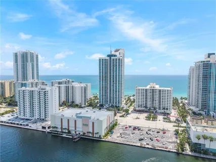 $1,550,000 | 3101 South Ocean Drive, Unit 2705, Hollywood, FL 33019