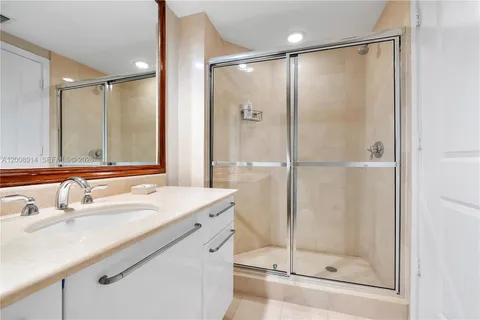 $1,550,000 | 3101 South Ocean Drive, Unit 2705, Hollywood, FL 33019