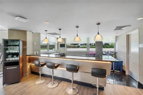 $1,550,000 | 3101 South Ocean Drive, Unit 2705, Hollywood, FL 33019