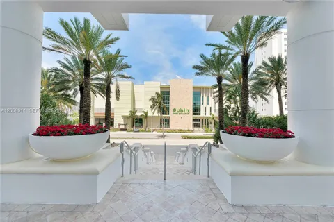 $1,550,000 | 3101 South Ocean Drive, Unit 2705, Hollywood, FL 33019