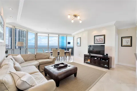 $1,550,000 | 3101 South Ocean Drive, Unit 2705, Hollywood, FL 33019