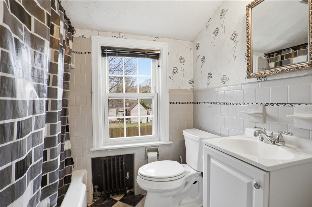 251 West Shore Road Warwick, RI 02889 - Photo 25 of 40