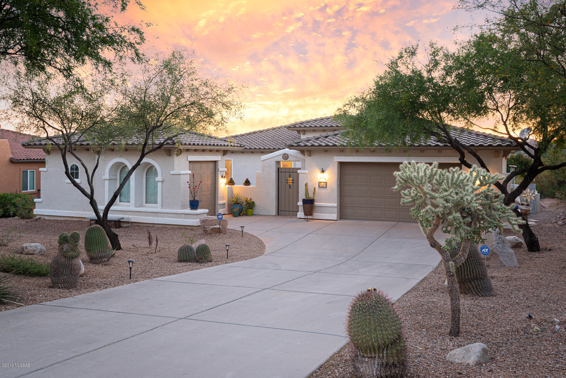 12735 North Morgan Ranch Road Oro Valley, AZ 85755 - Photo 1 of 23
