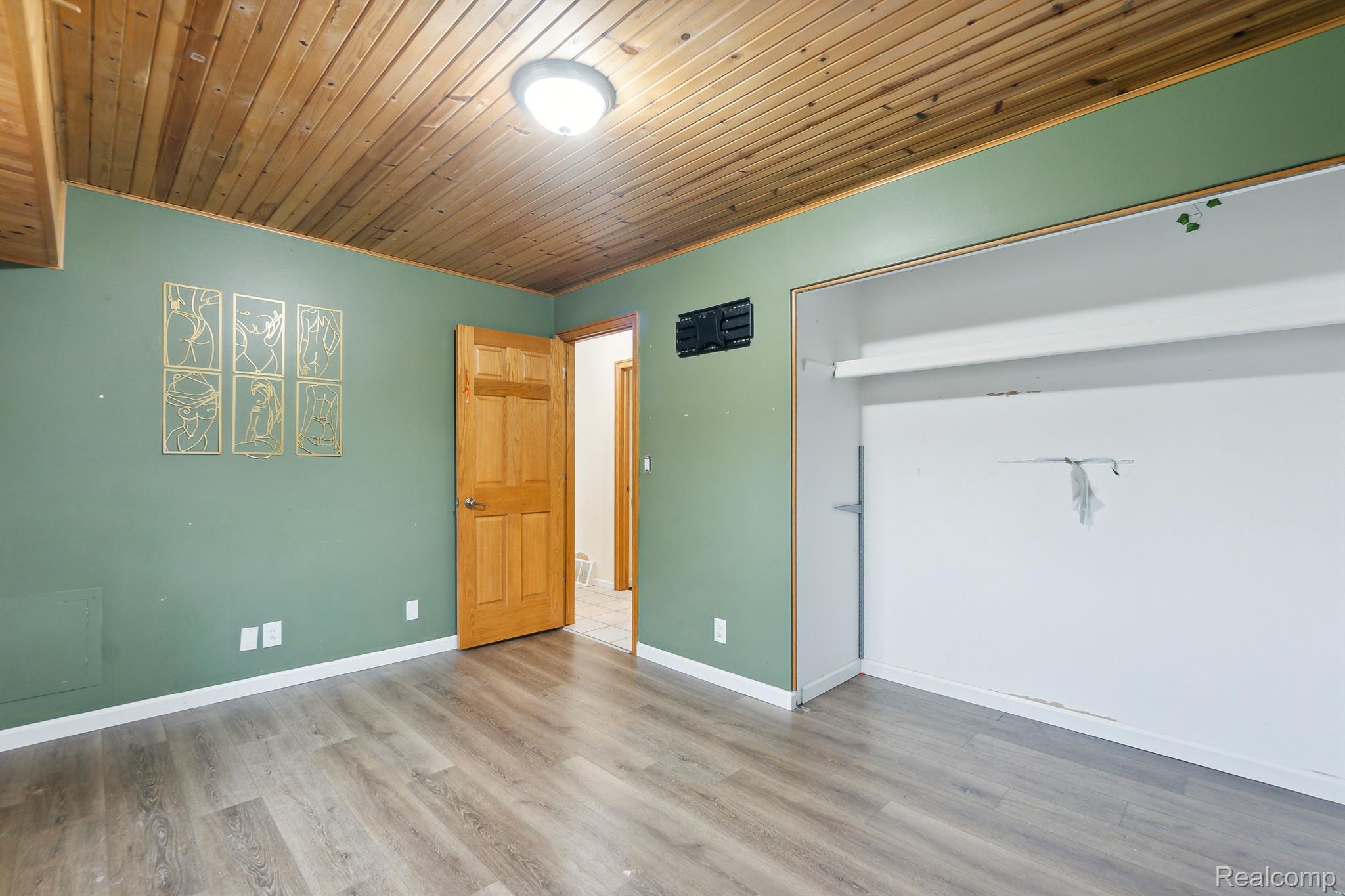 2464 West Maple Avenue Flint, MI 48507 - Photo 24 of 35 Gallery Image 24