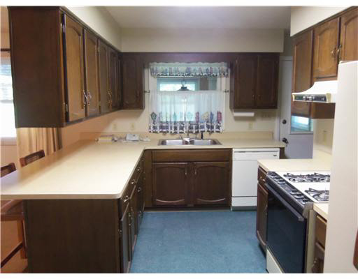 59933 Locust Road South Bend, IN 46614 - Photo 4 of 21 Gallery Image 4