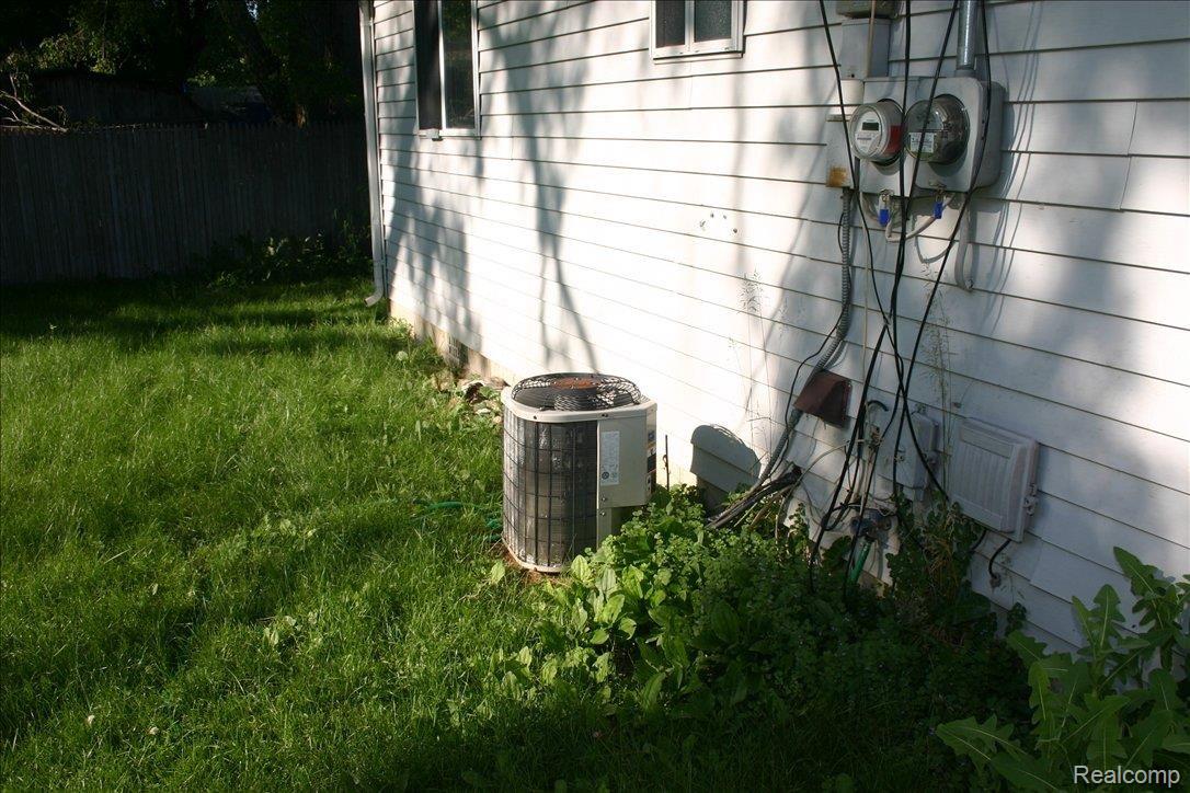 3318 Longview Avenue Rochester, MI 48307 - Photo 16 of 16 IMG_9746