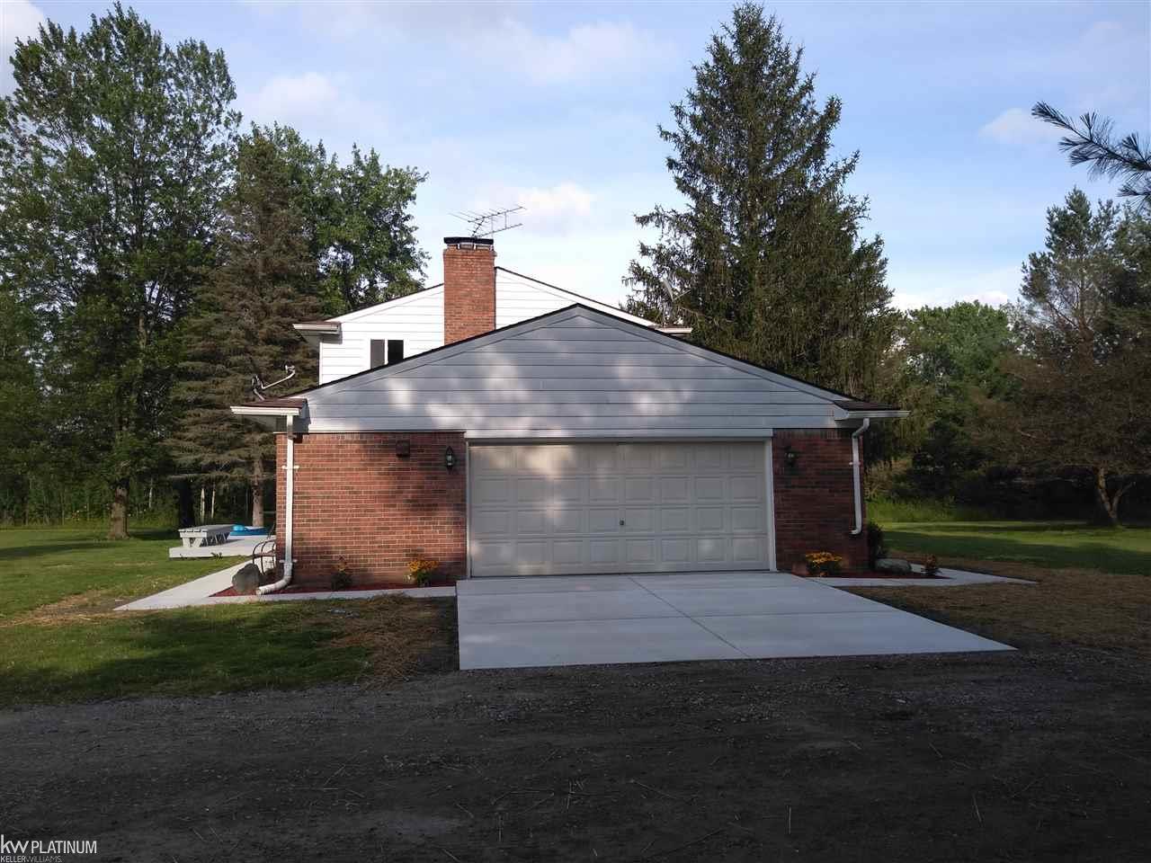 9242 Webb Road Goodells, MI 48027 - Photo 8 of 68 31387823-7.JPG