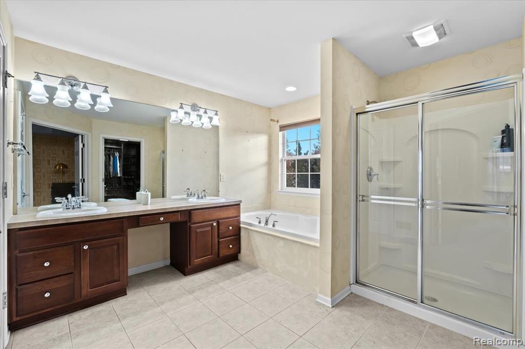 49499 Great Falls Road Canton, MI 48188 - Photo 21 of 47 Gallery Image 21