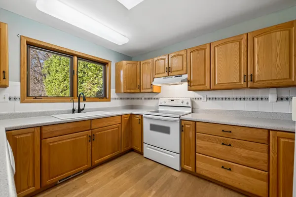 $1,750,000 | 9400-9410 402nd Avenue, Randall, WI 53128