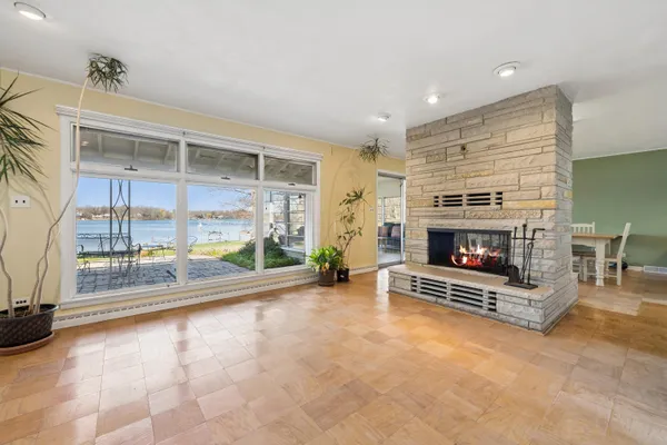 $1,750,000 | 9400-9410 402nd Avenue, Randall, WI 53128