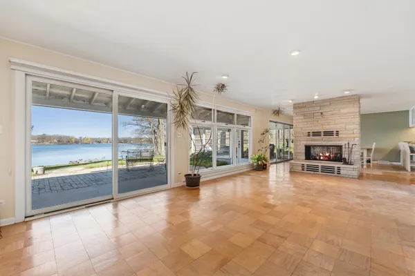 $1,750,000 | 9400-9410 402nd Avenue, Randall, WI 53128