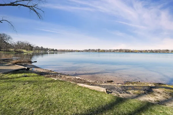 $1,750,000 | 9400-9410 402nd Avenue, Randall, WI 53128