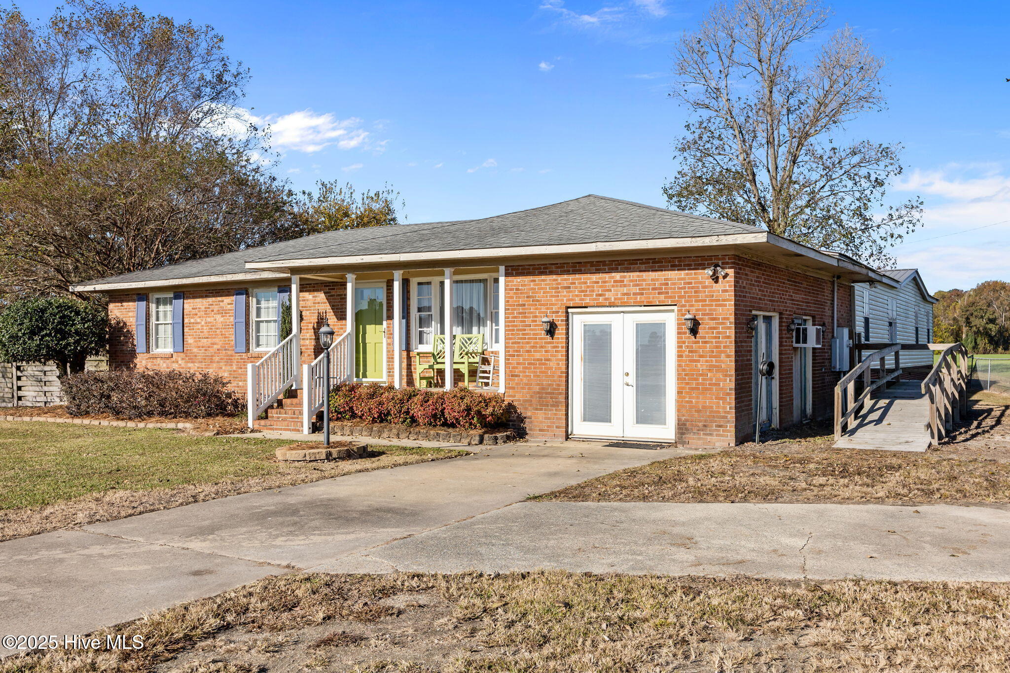 2168 Hugo Road Kinston, NC 28501 - Photo 2 of 55 2-web-or-mls-IMG_4630