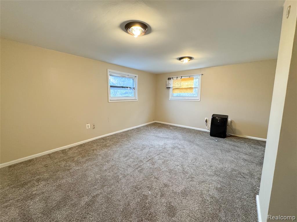 5381 Merrick Street Dearborn Heights, MI 48125 - Photo 30 of 45