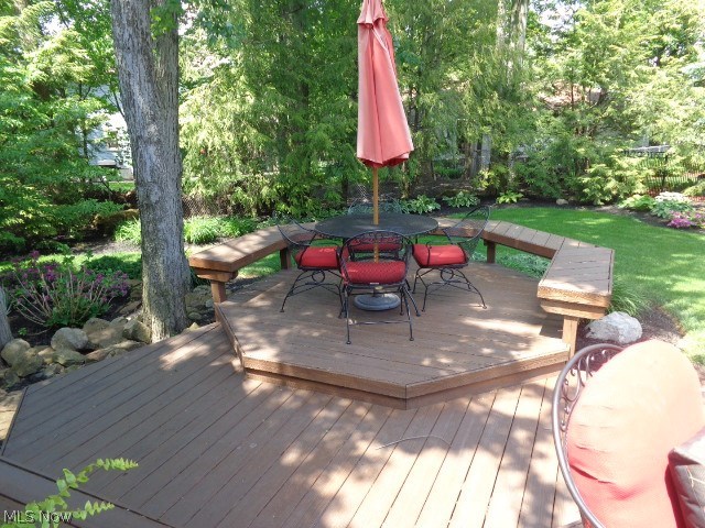 14360 Newton Road Cleveland, OH 44130 - Photo 29 of 33 2-Tier Deck