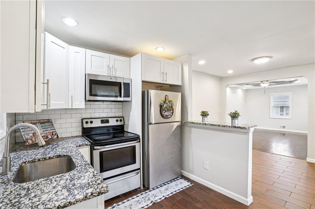 209 Harper Road Southeast Atlanta, GA 30315 - Photo 10 of 30