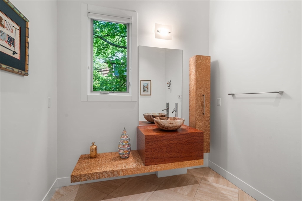 17 Edge Hill Road Newton, MA 02467 - Photo 11 of 29