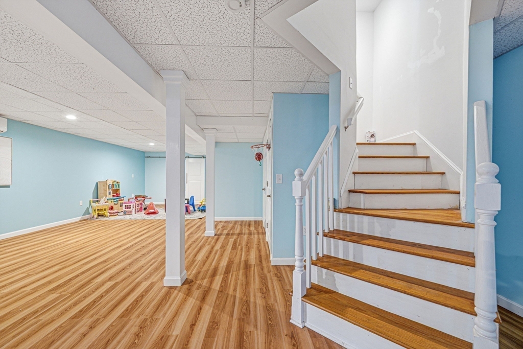 144 Wiswall Road Newton, MA 02459 - Photo 35 of 41
