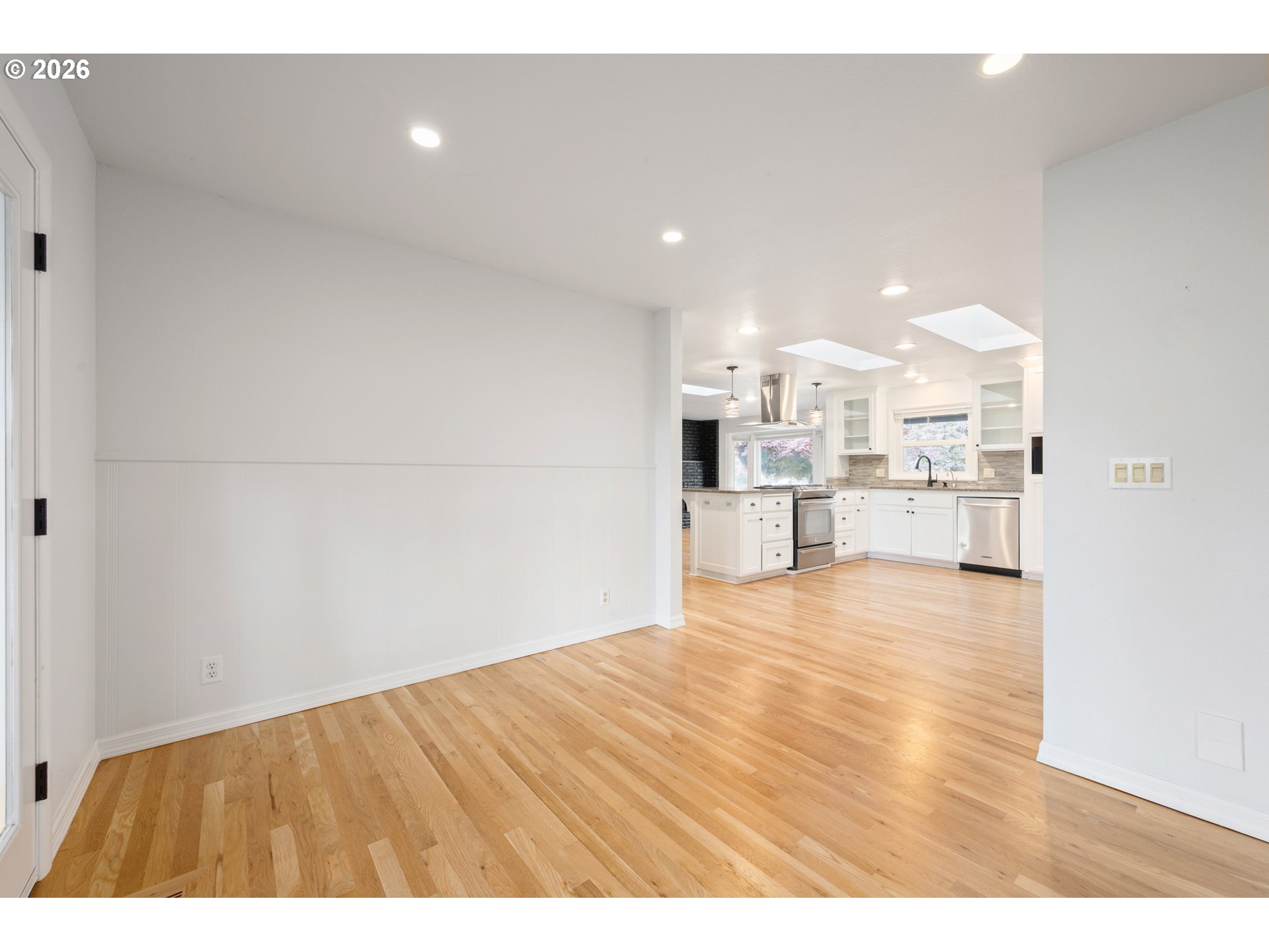 2169 Keith Way Eugene, OR 97401 - Photo 8 of 43