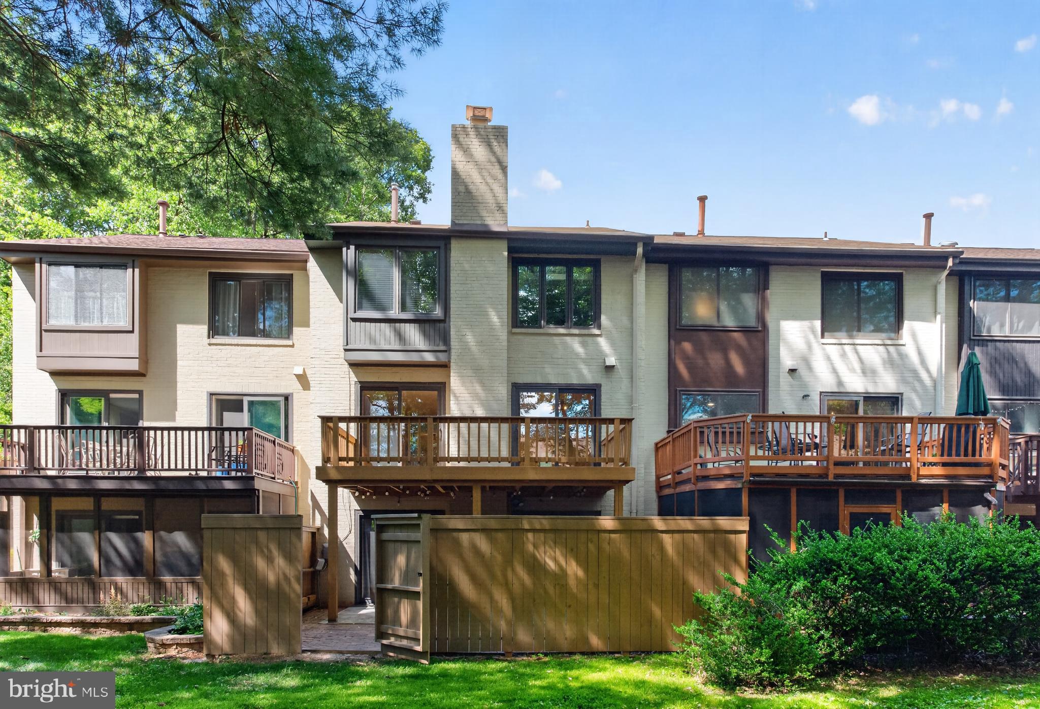 2031 Sarazen Place Reston, VA 20191 - Photo 25 of 27 Great Location in Golf Course Square Community