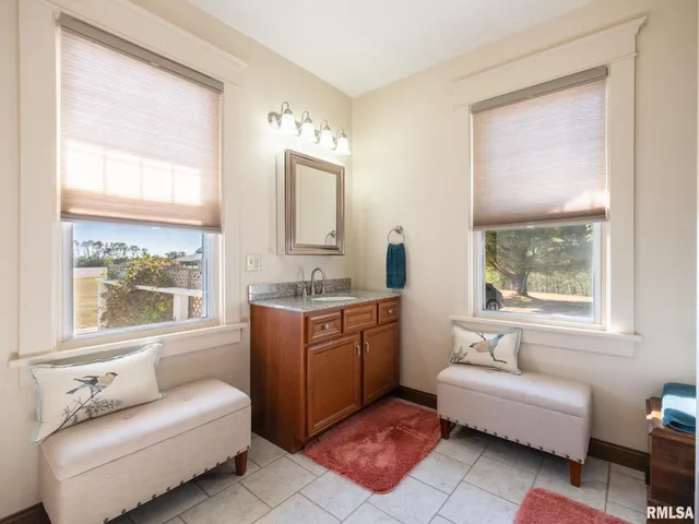 $330,000 | 19402 West Rte 150, Brimfield, IL 61517