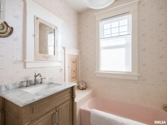 $330,000 | 19402 West Rte 150, Brimfield, IL 61517