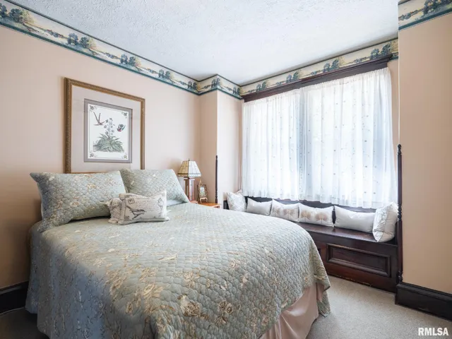 $330,000 | 19402 West Rte 150, Brimfield, IL 61517