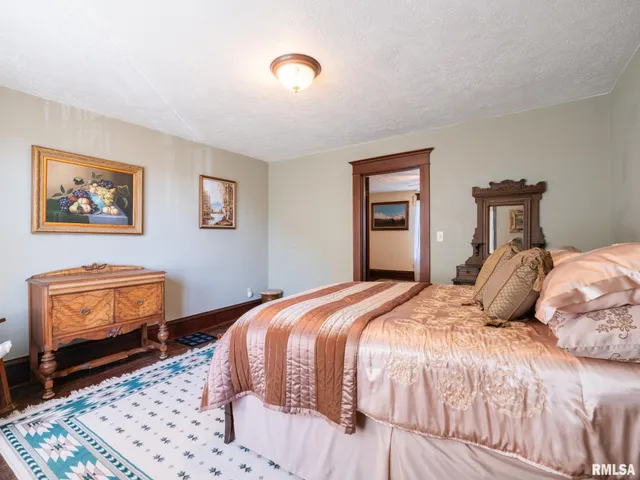 $330,000 | 19402 West Rte 150, Brimfield, IL 61517