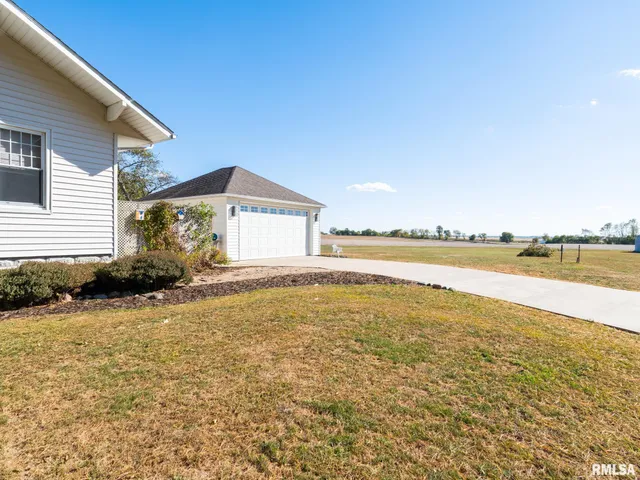 $330,000 | 19402 West Rte 150, Brimfield, IL 61517