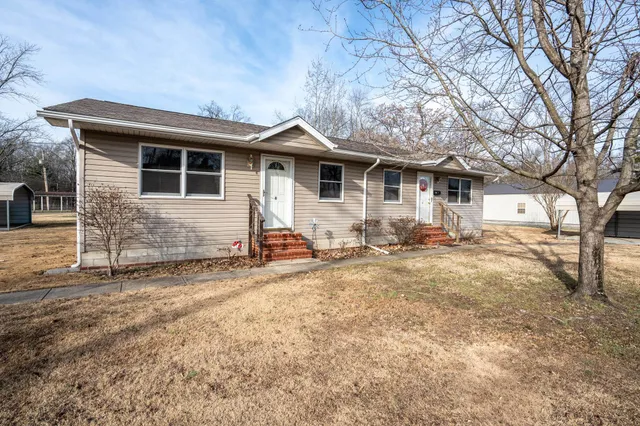 $129,999 | 507 South Taft Street, Unit A&B, West Frankfort, IL 62896