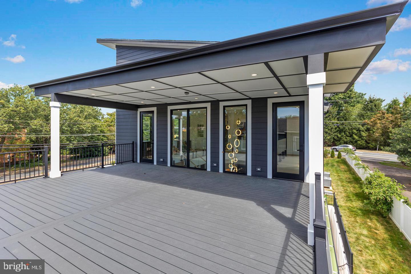 1733 Chain Bridge Road McLean, VA 22101 - Photo 41 of 54