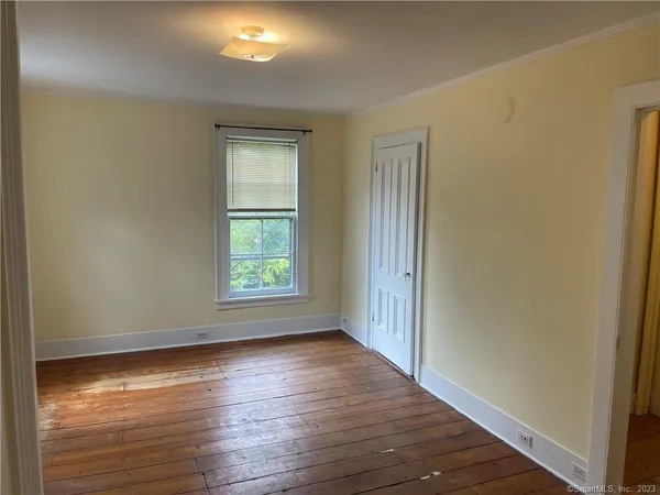 $2,300 | 33 West Main Street, Unit 3, Sharon, CT 06069