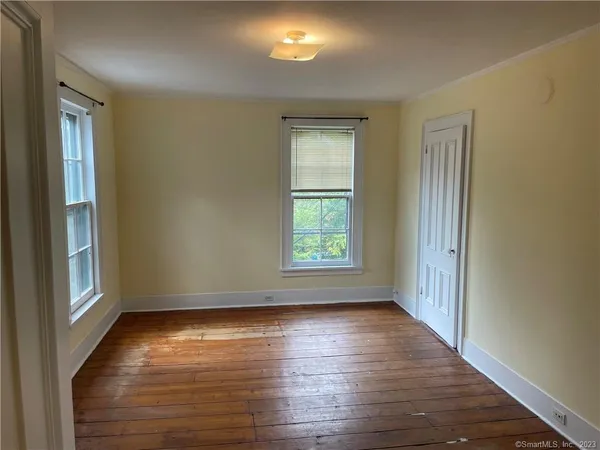 $2,300 | 33 West Main Street, Unit 3, Sharon, CT 06069