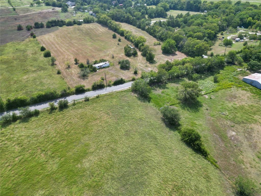 1408 Wortham Road Whitewright, TX 75491 - Photo 6 of 13