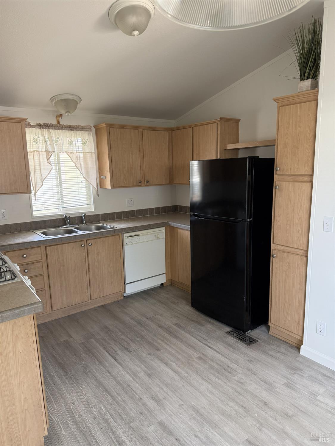 700 Shady Glen Road, Unit 11 Vacaville, CA 95688 - Photo 11 of 28