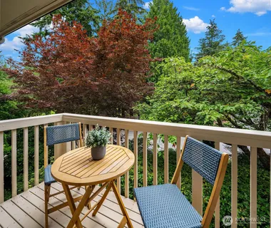 $1,998,000 | 2725 Sahalee Drive West, Sammamish, WA 98074