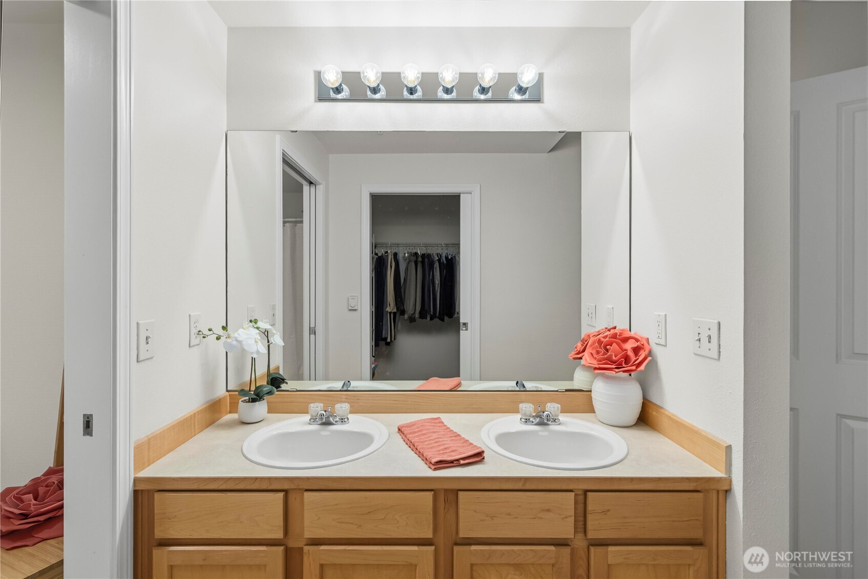 15325 Southeast 155th Place, Unit G1 Renton, WA 98058 - Photo 23 of 35